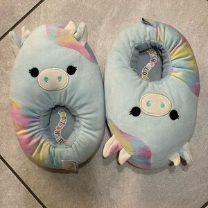 Squishmallow Slippers size Y 4/5